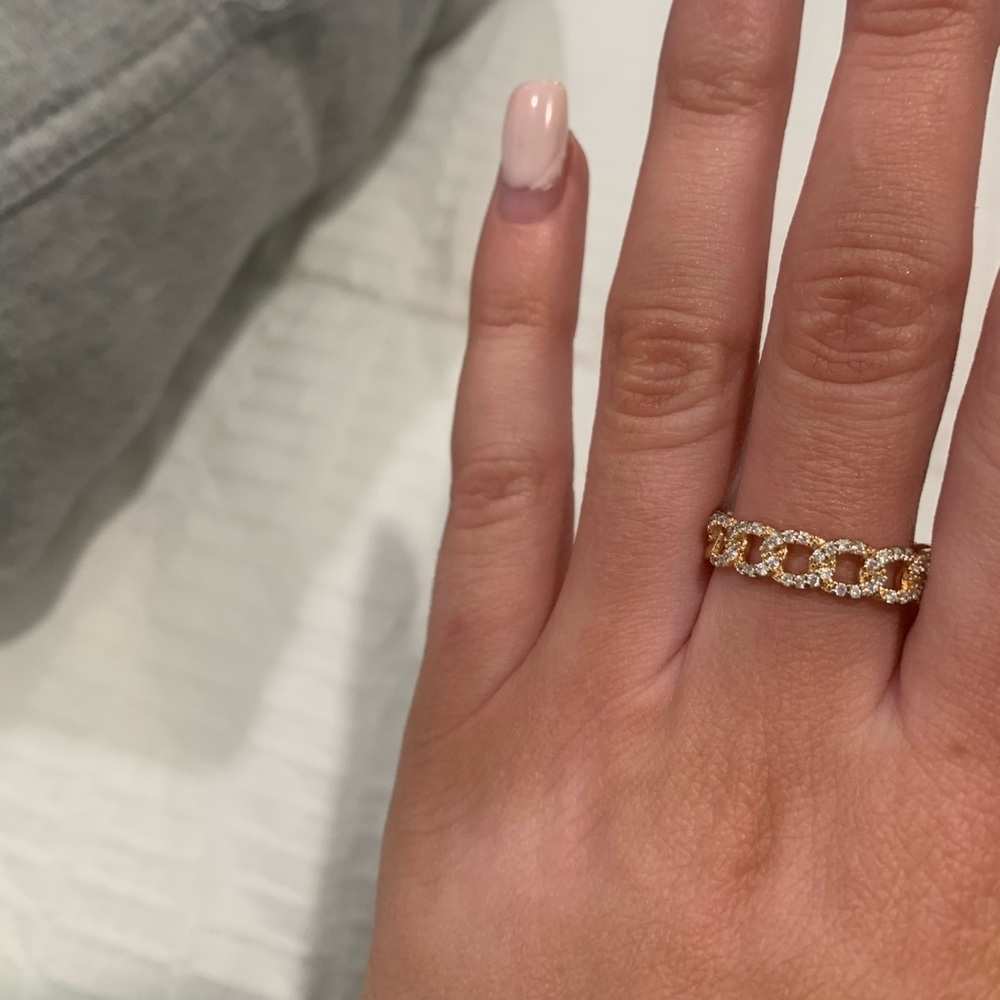 ⭐️ BRAND NEW GOLD CHIAN RING ⭐️